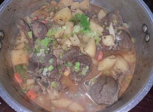 Una foto de Estofado de Carne de cordero / capón