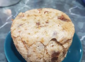 Una foto de Muffin de plátano y avena con chocolate