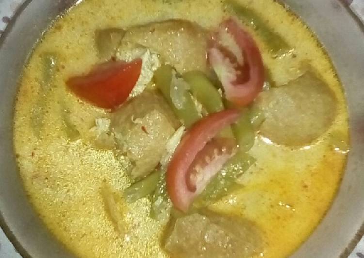 Santen kuning buncis, tahu pong,