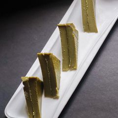 A picture of Matcha (Green Tea) Sandwich Cake.