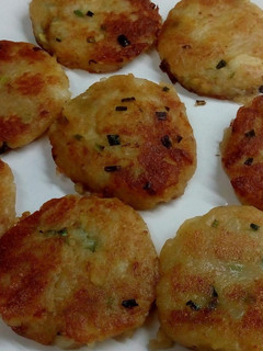 A picture of Pan Fry Potato Cake Without Egg.