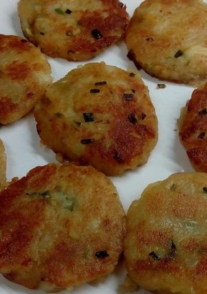 A picture of Pan Fry Potato Cake Without Egg.