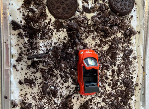 A picture of Oreo tres leches cake.