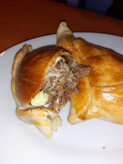 Una foto de Empanadas de carne mechada con queso