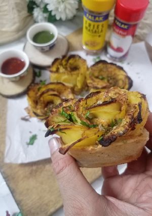 A picture of Potato flower tartlets.