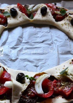 Une photo de Tarte couronne à la tomate