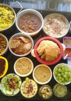 कचौड़ी(Kachori recipe in Hindi) रेसिपी मुख्य फोटो