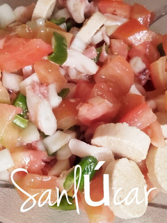 Una foto de Picadillo de hueva y pulpo