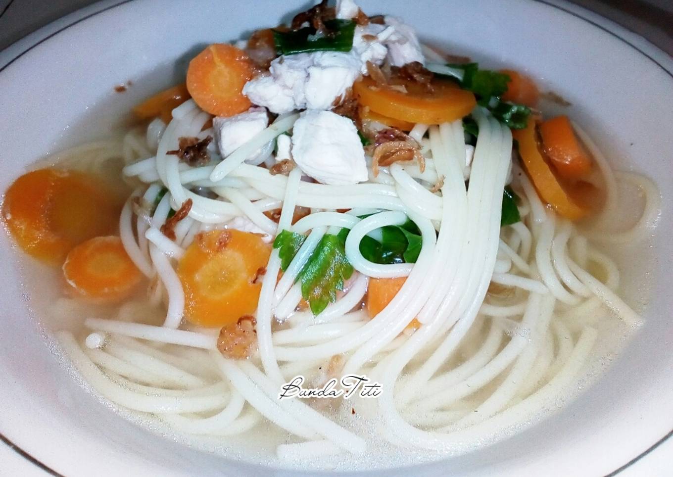 325.Sop Ayam Spaghetti