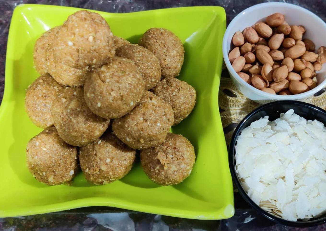 Poha peanut ladoo