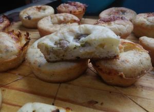 Una foto de Muffins salados varios sabores 😋