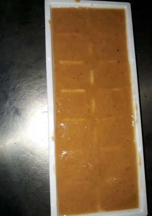 A picture of Date puree(khajoor).