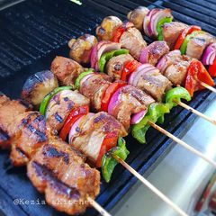 A picture of Grandpa Sate / Grandpa Kebab.