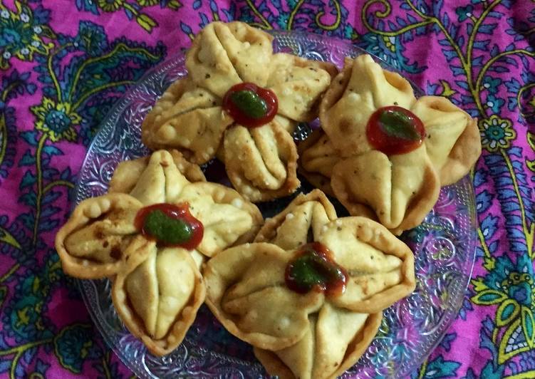 Steps to Make Super Quick Homemade Flower samosa with peas