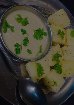 A picture of Rava dhokla.