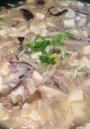 菇類絞肉燉豆腐（可拌飯） 的食譜成品照片