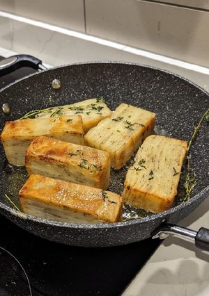 A picture of Million(*) layer potato gratin.