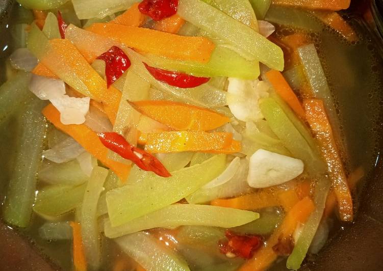 Sayur labu Siam, wortel