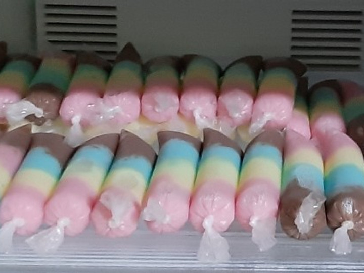 Langkah Mudah untuk Menyiapkan Es Lilin Pelangi Anti Gagal