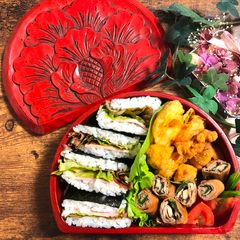 A picture of Special Lunch Box.