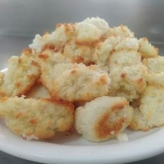A picture of Macaroons.