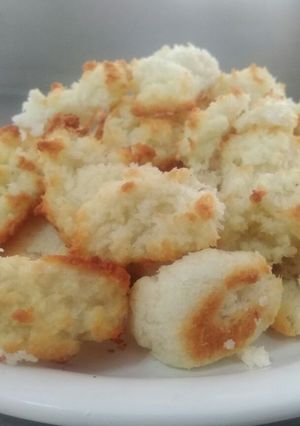 A picture of Macaroons.