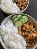 Gà sốt nấm cay