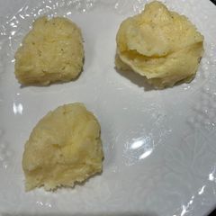 A picture of Potato Puffs.