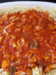 Una foto de Macarrones con tomates