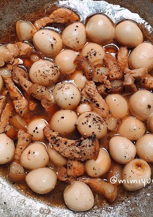 Hình của món Thịt kho trứng cút.