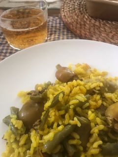 Una foto de Arroz seco con sepias mini y verduras
