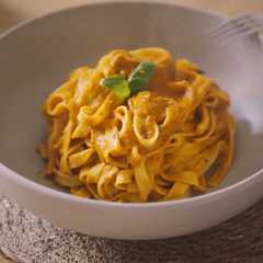 Una foto de Pasta con salsa de verduras