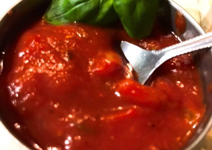 C'est la, c'est la... salsa... des tomates... Salsa... des tomates !