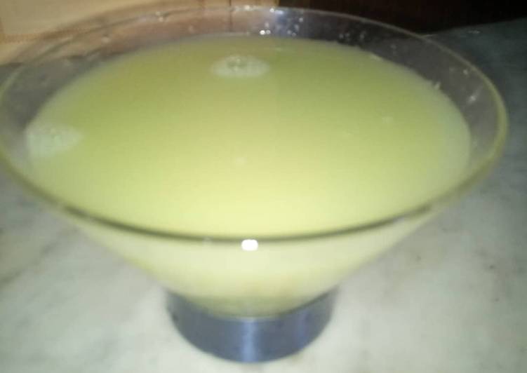 Cucumber and lemon grass juice