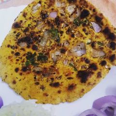 A picture of Missi roti.