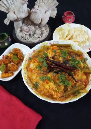 A picture of Sambhar Sadam south indian sambhar rice.