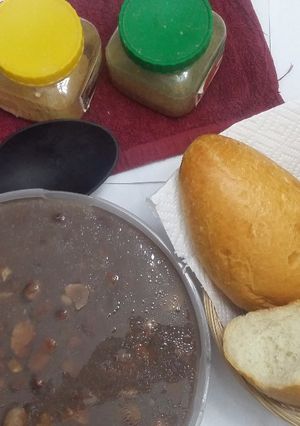 A picture of How to Make Homemade Foul (Fava Beans).