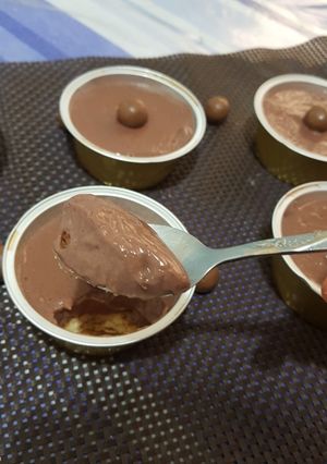صورة لوصفة كاسترد الشكلاطة اللذيذ و السريع😋🍫