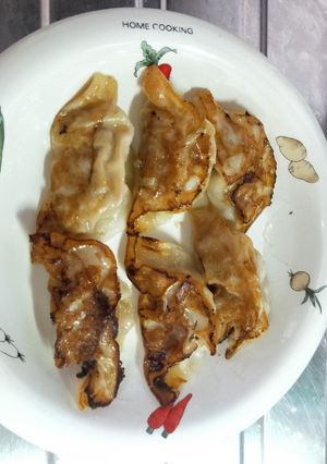 A picture of KaZ_spicy guotie jiaozi（Chinese dumpling）.