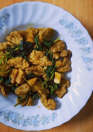 รูปของ กะเพราเนื้อวีทกลูเตน (Vegan)