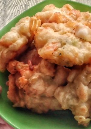 A picture of Fried Prawn and Chicken Batter.