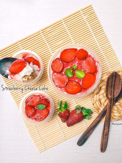 Foto resep Strawberry Cheese Cake dari Biskuit Sisa