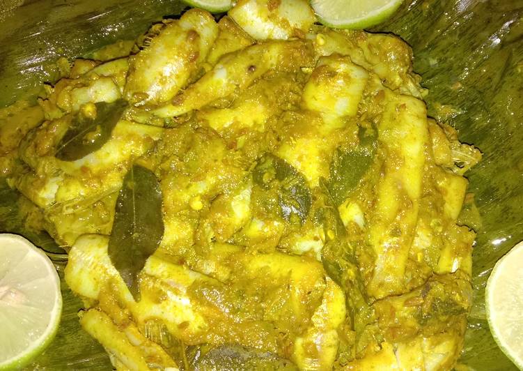 Steps to Make Favorite Steamed small fish in banana leaves
