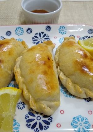 Una foto de Empanadas caseras de 🍗