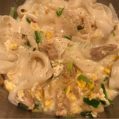 A picture of Cheese Pork Egg with Noodles.