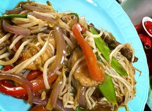 Una foto de Frejolito saltado oriental al estilo peruano ! 🇵🇪
