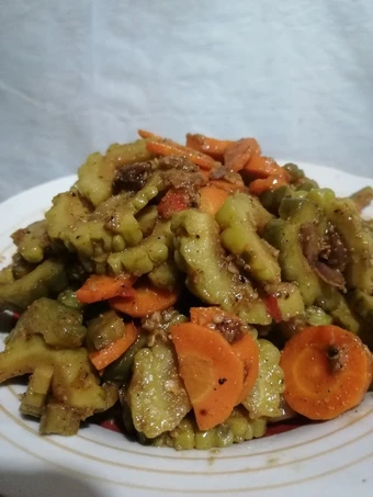 Cara Gampang Membikin Resep Tumis Pare Dan Wortel yang Uenak Anti Ribet, Mantap Sekali