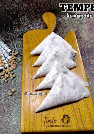Foto resep Tempe HomeMade Bentuk Segitiga di Bungkus Daun Pisang (dari Kacang Kedelai Putih)