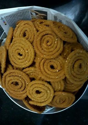 A picture of Chakali.