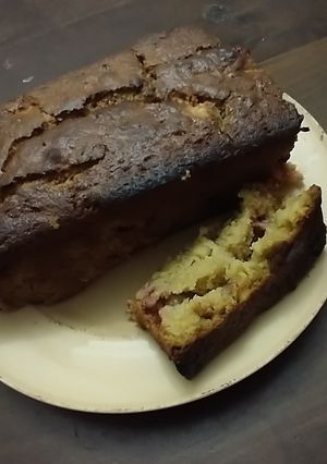 Una foto de Budín de manzana y frutilla